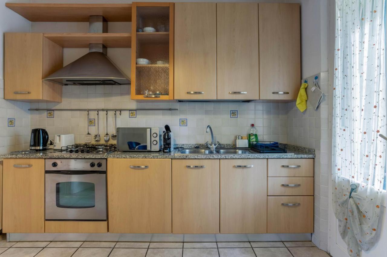 Lucca Roomy Apartment With Balcony And Parking! Luaran gambar