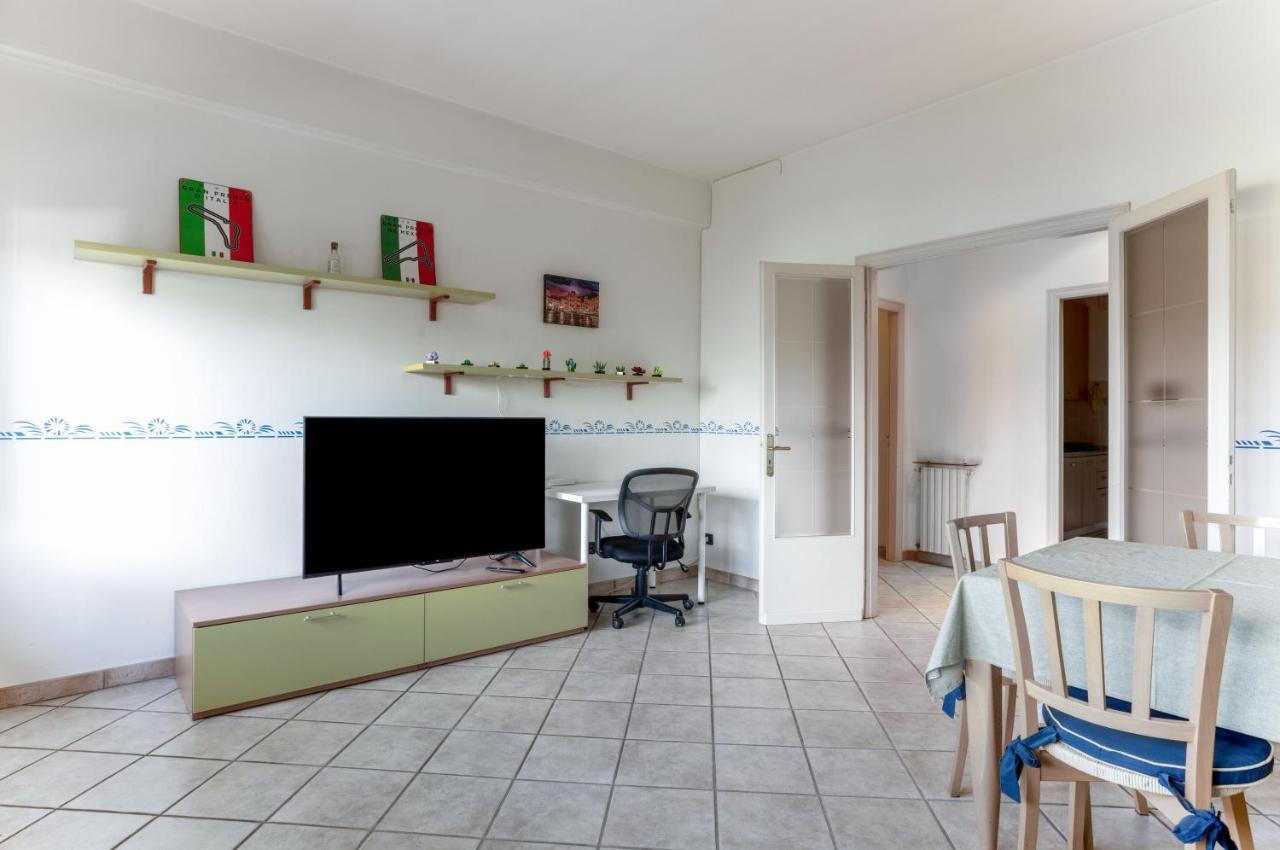 Lucca Roomy Apartment With Balcony And Parking! Luaran gambar